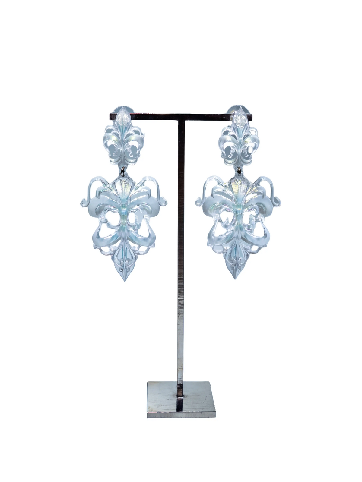 Deconstructed Iris Earrings – Milky White 3D-Printed Jewelry | MIIIIIJA