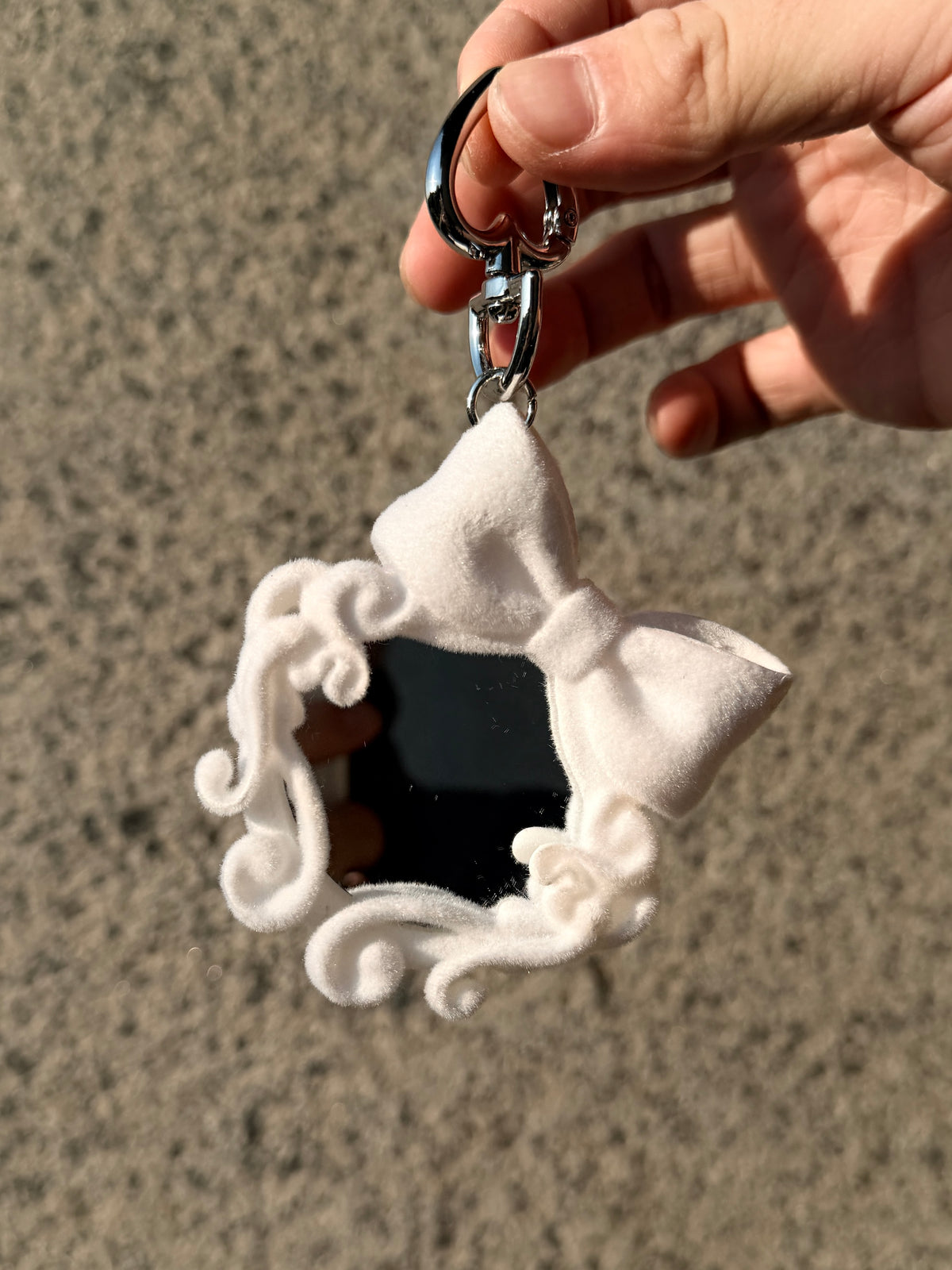 Bow Ribbon Mini Mirror – 3D-Printed Round Mirror | MIIIIIJA